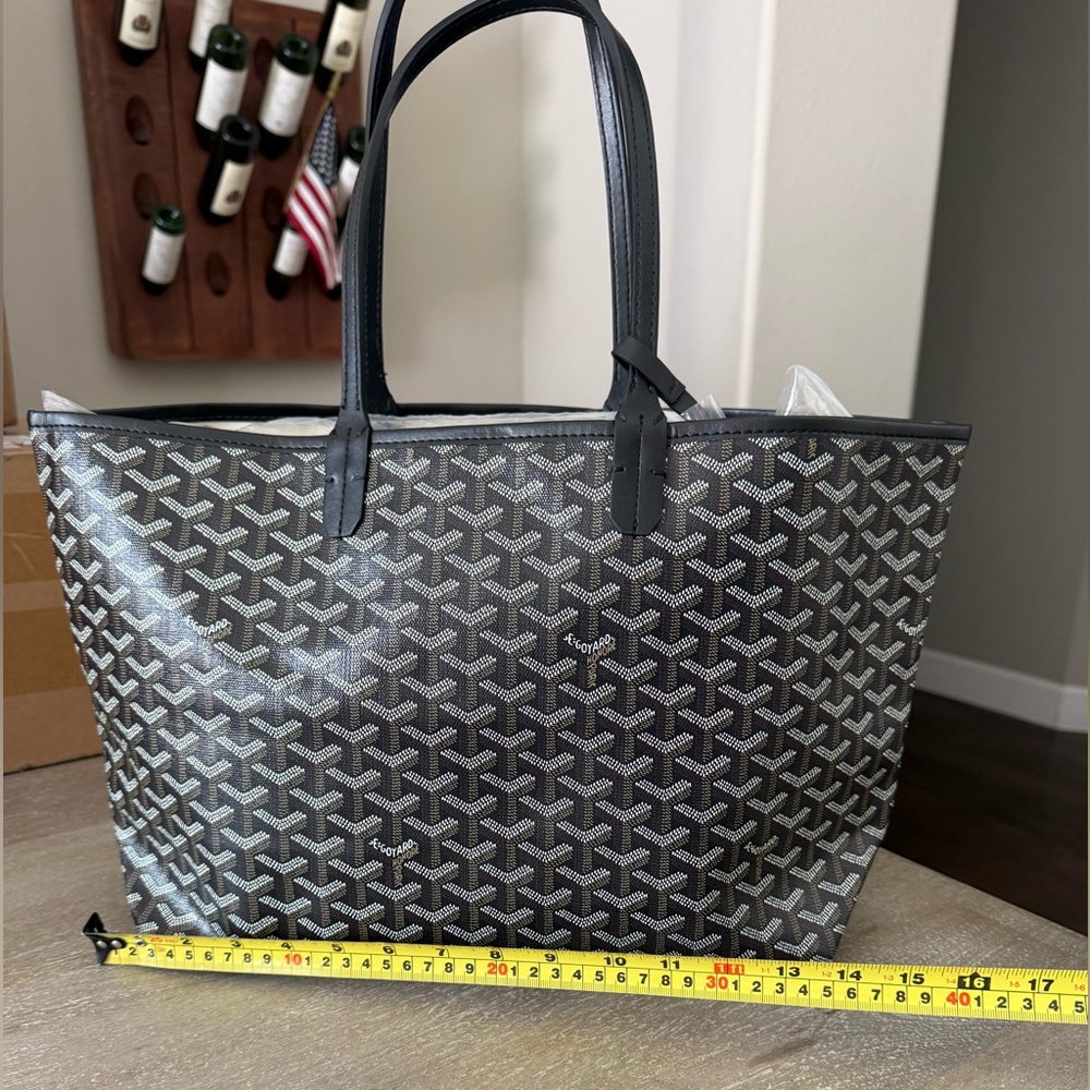 Tote - Picture 4 of 5